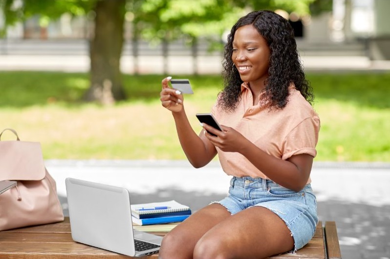 Smart Ways to Manage a Student Credit Card